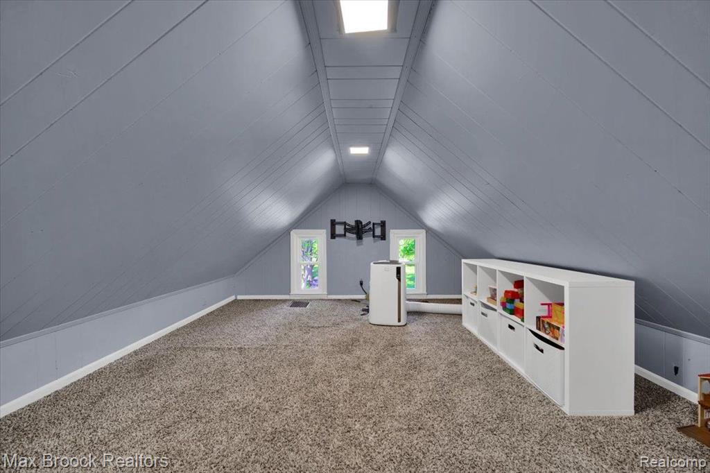 8360 Parker, Saline, MI 48176 — Photo 25