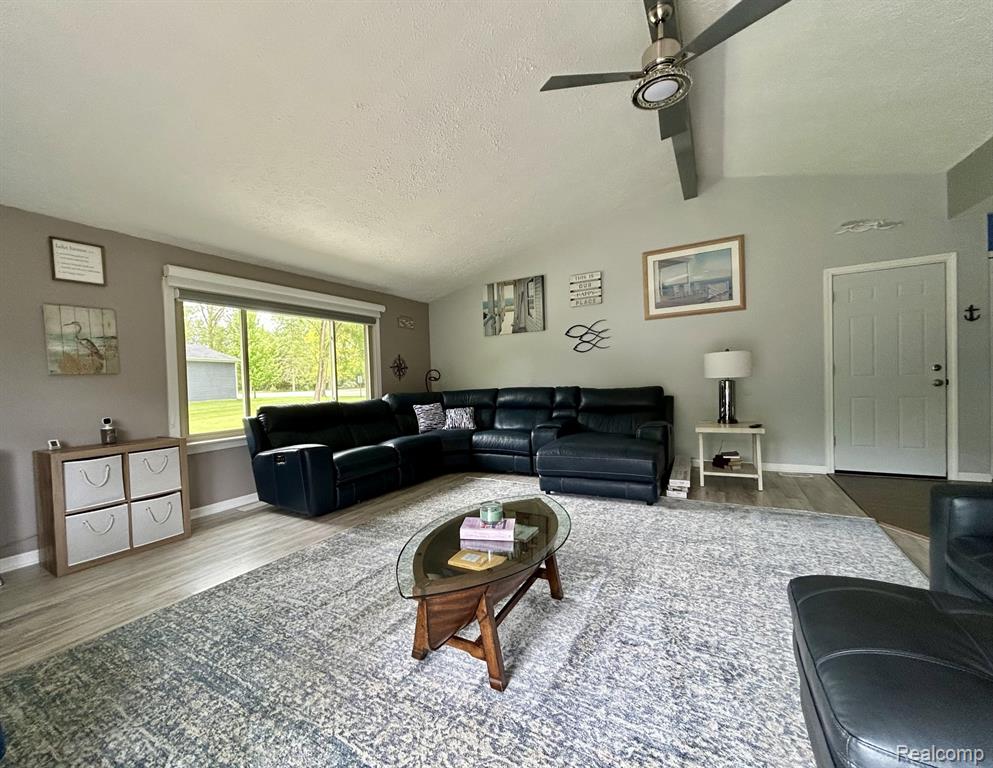 9831 Kress Road, Pinckney, MI 48169 — Photo 17
