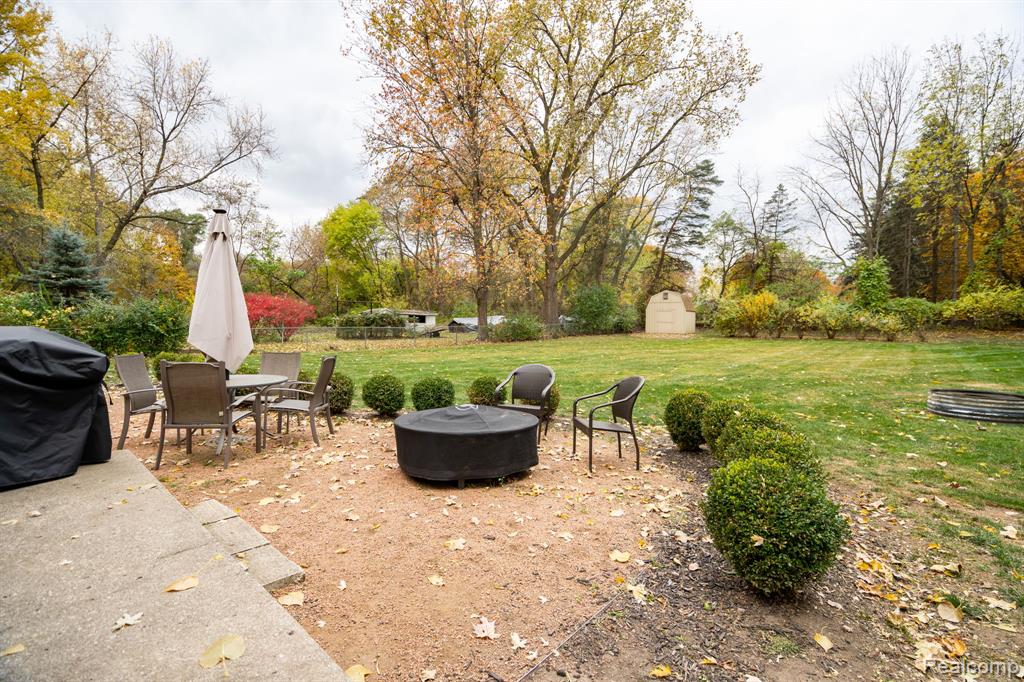 624 Slocum Drive, Auburn Hills, MI 48326 — Photo 29