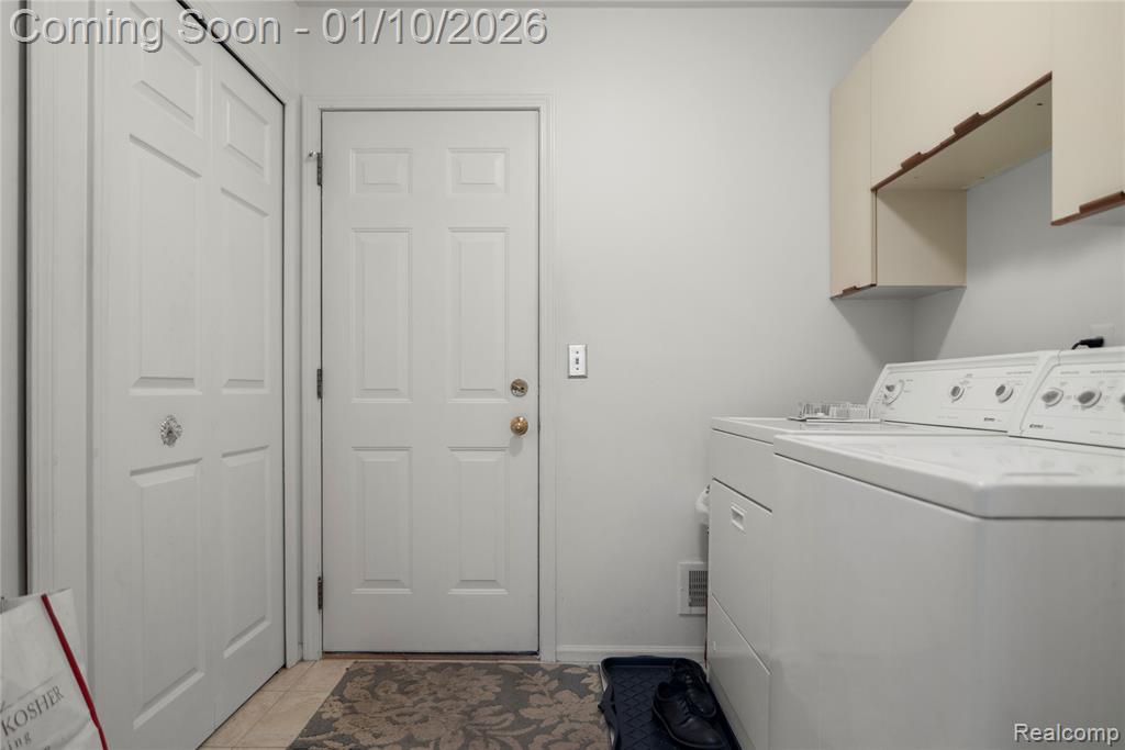 7252 Huntcliff, West Bloomfield, MI — Photo 19