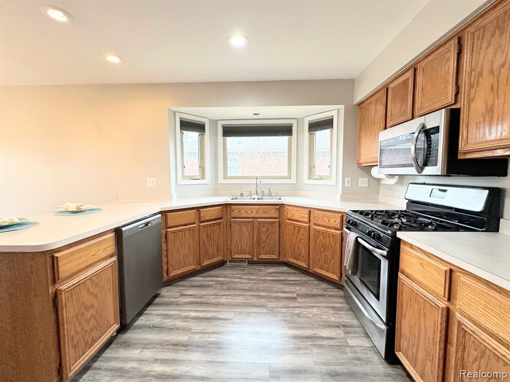 54795 BRADSHAW Drive, New Baltimore, MI 48047 — Photo 12