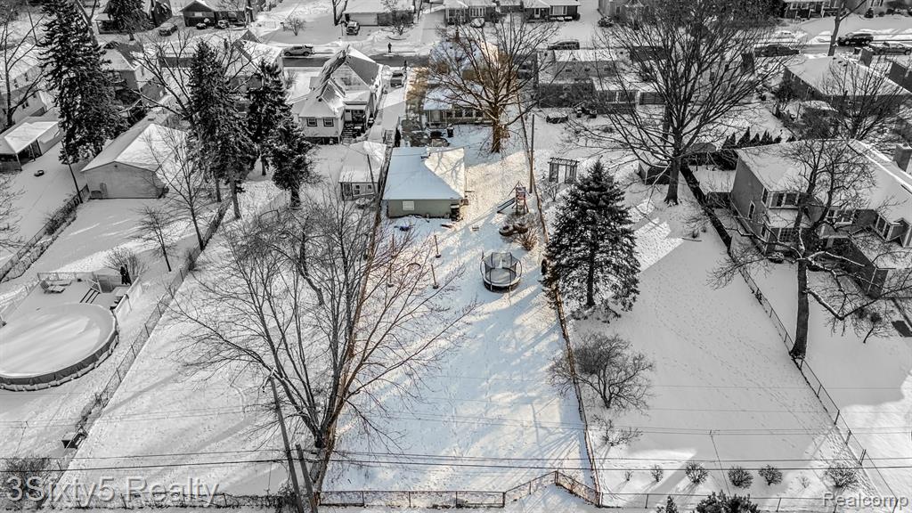 744 RIVERBANK Street, Wyandotte, MI 48192 — Photo 53
