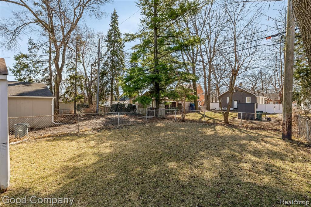 396 UNIVERSITY Street, Ferndale, MI 48220 — Photo 28