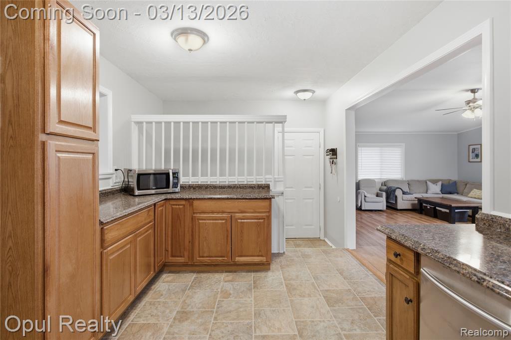 43761 Yorktown Street, Canton, MI 48188 — Photo 7