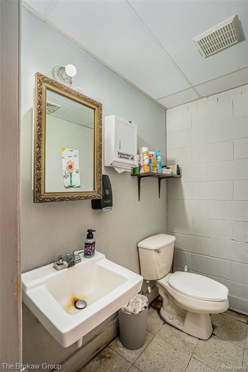 5518 E Atherton Road, Burton, MI 48519 — Photo 15