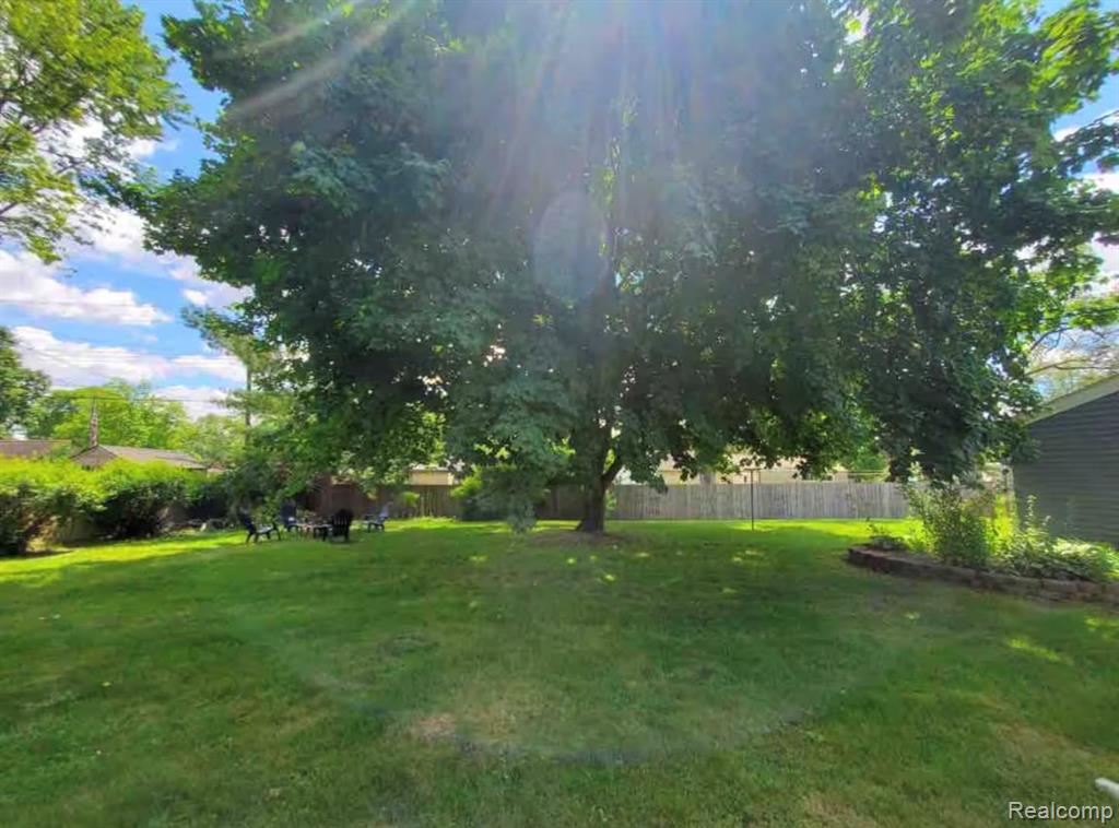 7081 Tappon Drive S, Clarkston, MI — Photo 20