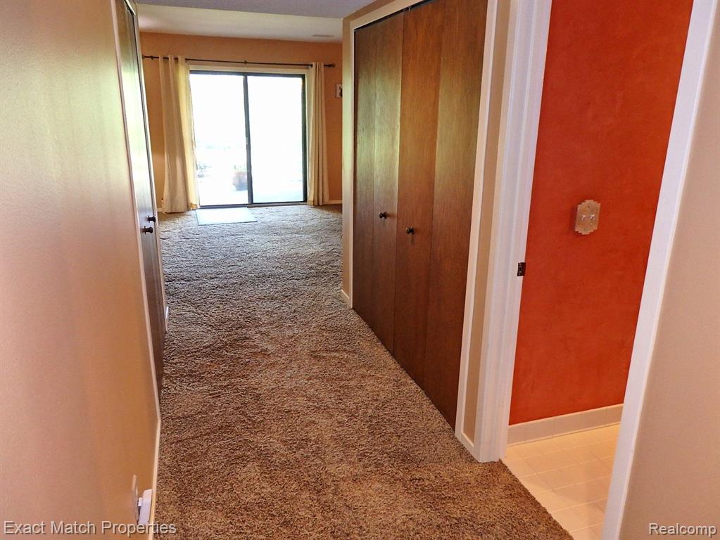 6896 NORTHCREST Way E, 15, Clarkston, MI — Photo 41