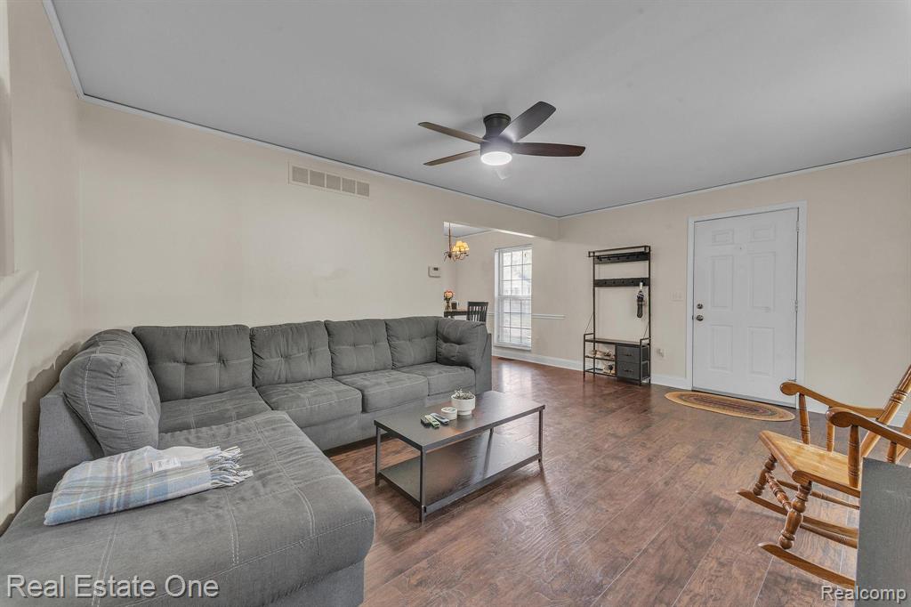 24645 Spring Lane, 18, Harrison Township, MI — Photo 19