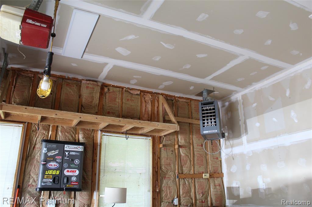5673 Chippewa Drive, Howell, MI 48843 — Photo 41