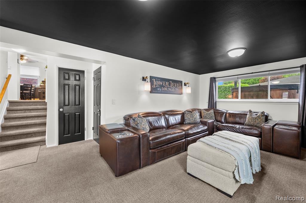 31602 Madison Avenue, Madison Heights, MI 48071 — Photo 18