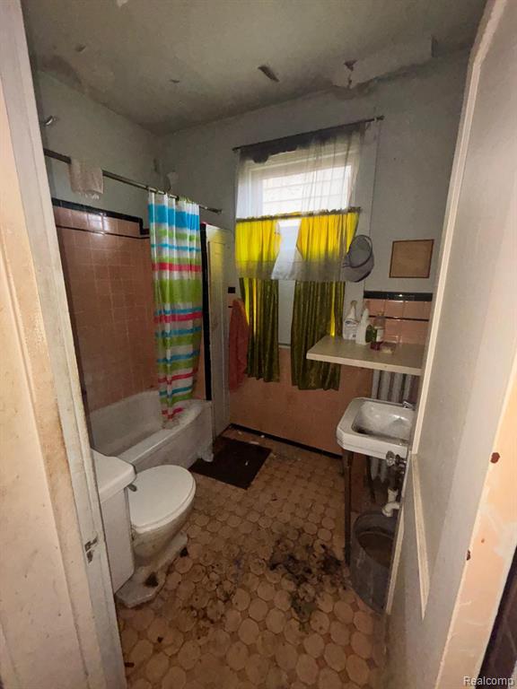 8056 Lynch Road, Detroit, MI 48234 — Photo 18
