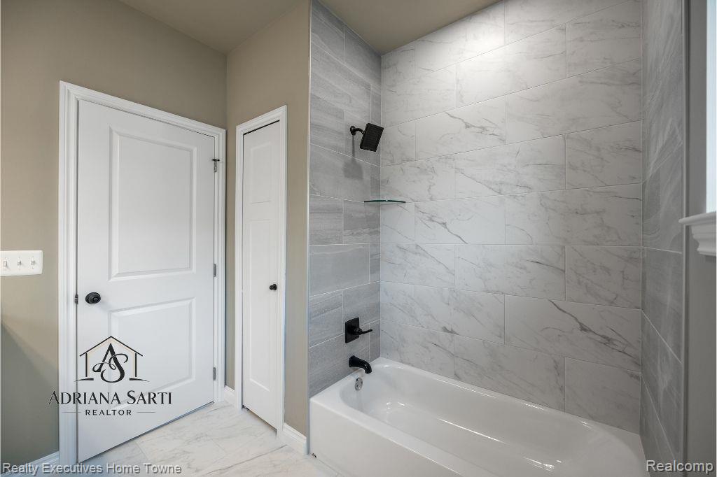 54161 Carrigan Drive, New Baltimore, MI 48047 — Photo 35