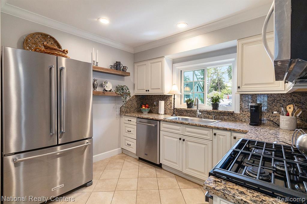 125 FRANKLIN Street, Milford, MI 48381 — Photo 15
