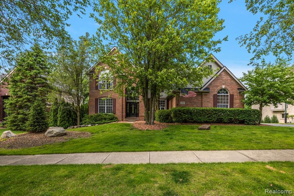 5390 Plantation Drive, Commerce Twp, MI 48382 — front exterior