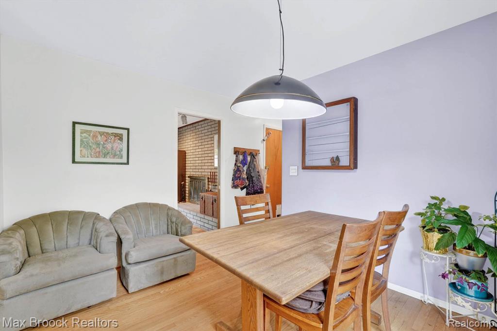 7456 Glengrove Drive, Bloomfield Hills, MI 48301 — Photo 20
