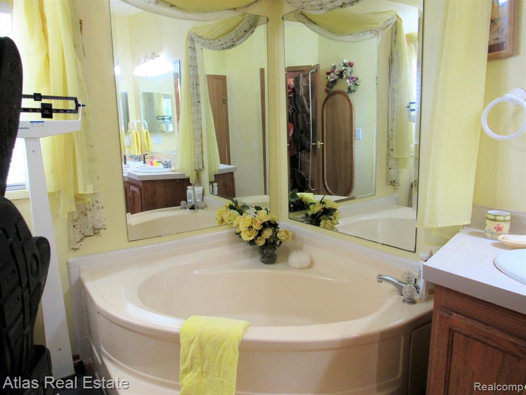 78 W BARNES Road, Fostoria, MI 48435 — Photo 14