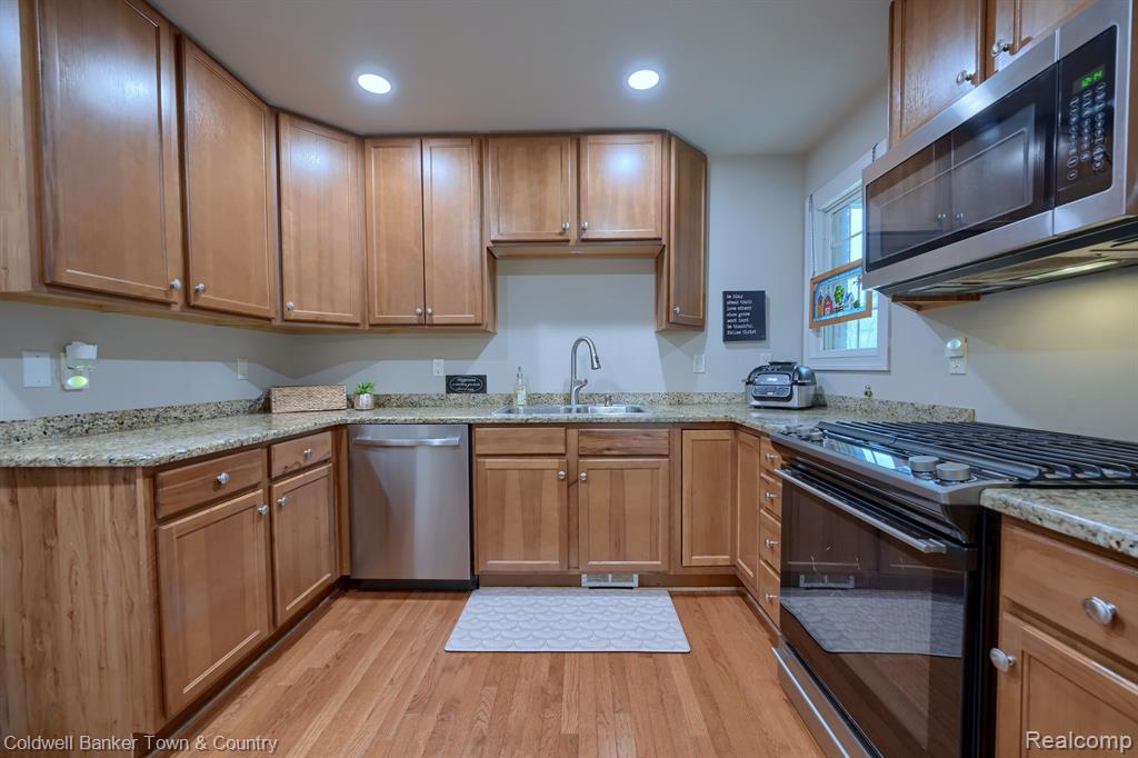30975 ASBURY HILL, New Hudson, MI 48165 — Photo 12
