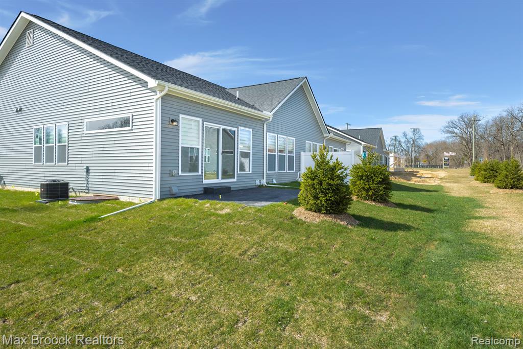 711 ANDER Lane, White Lake, MI — Photo 47