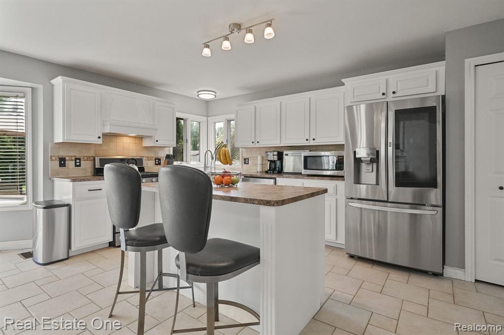 56916 Saint Andrews Drive, Macomb, MI 48042 — Photo 12