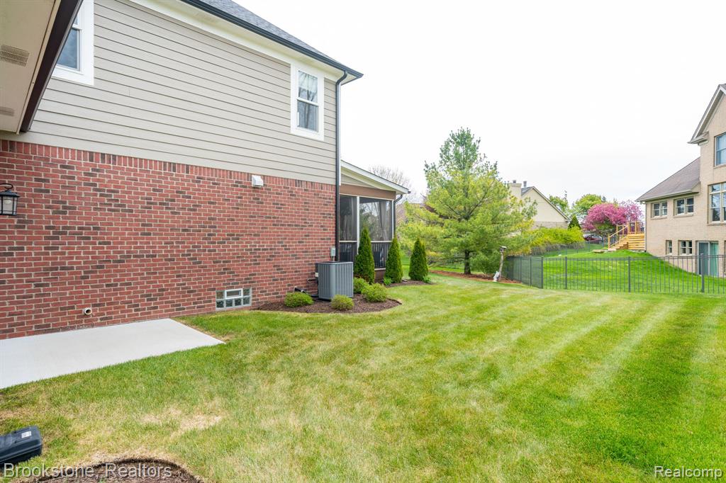 1728 John Paul Court, Oxford, MI 48371 — Photo 54