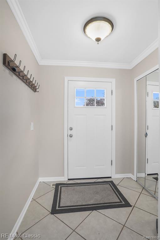 19580 CRYSTAL LAKE Drive, Northville, MI 48167 — Photo 6