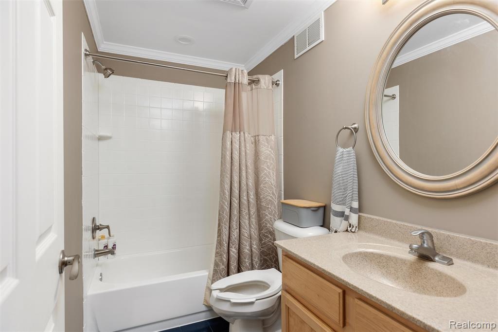 8035 High Point Trail, White Lake, MI — Photo 44