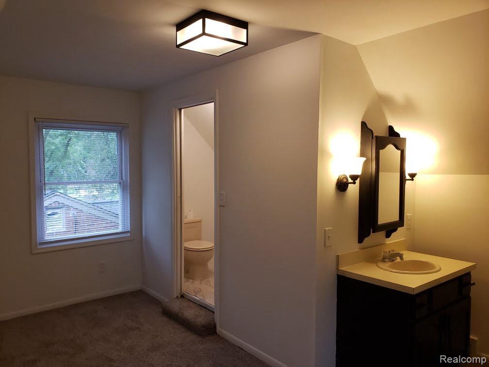 4418 S VERONA Circle, Royal Oak, MI 48073 — Photo 24