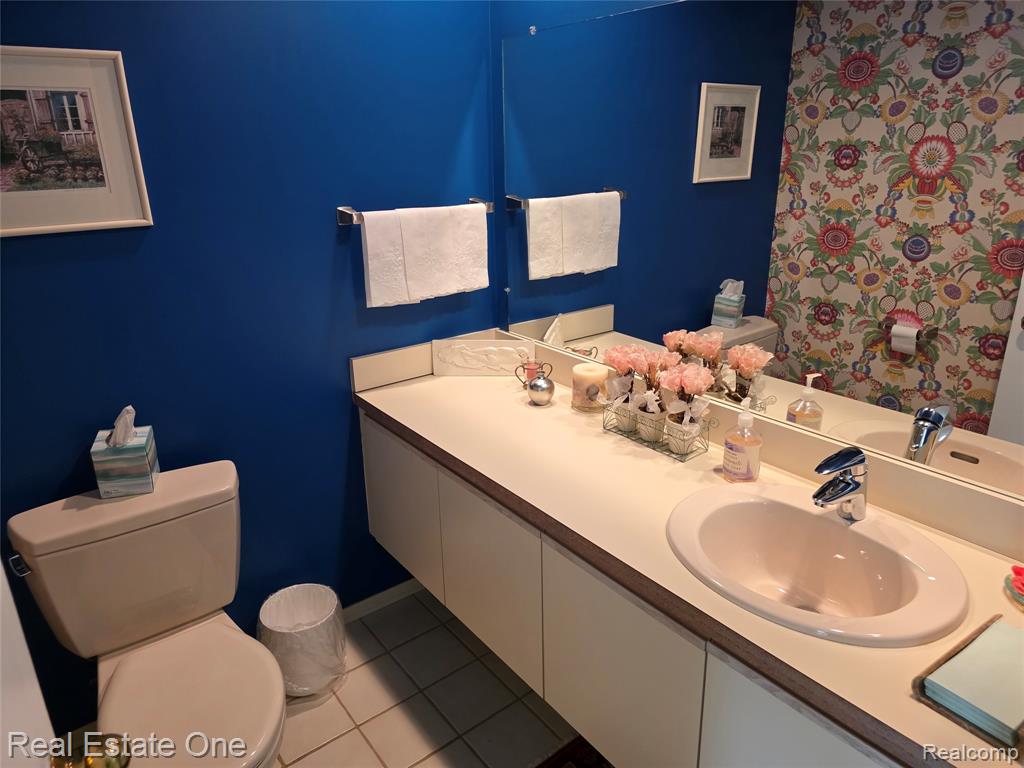 4201 Breckenridge Drive, 74, West Bloomfield, MI — Photo 12