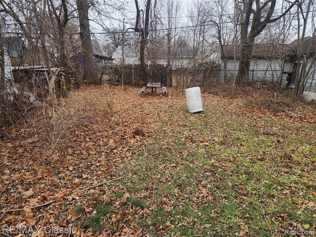 643 E Kennett Road, Pontiac, MI 48340 — Photo 8