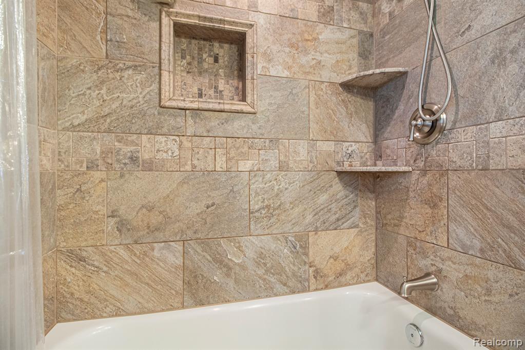 43863 Brandywyne Road, Canton, MI 48187 — Photo 29