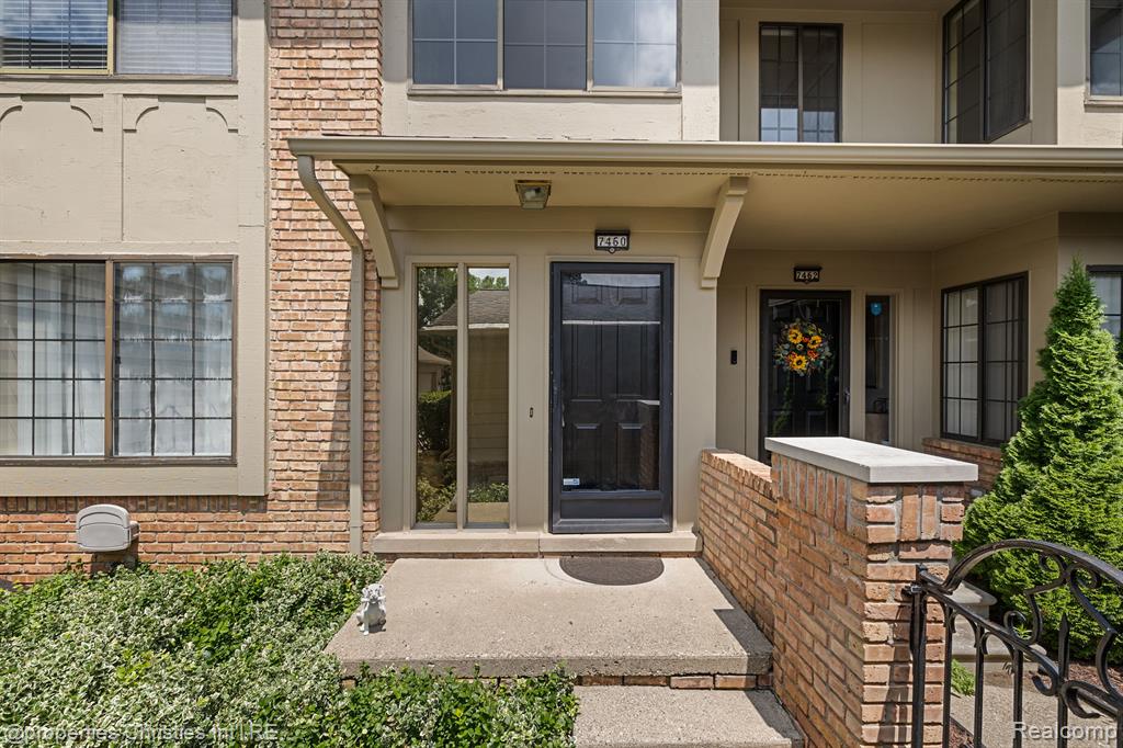 7460 PEBBLE Lane, West Bloomfield, MI — Photo 3