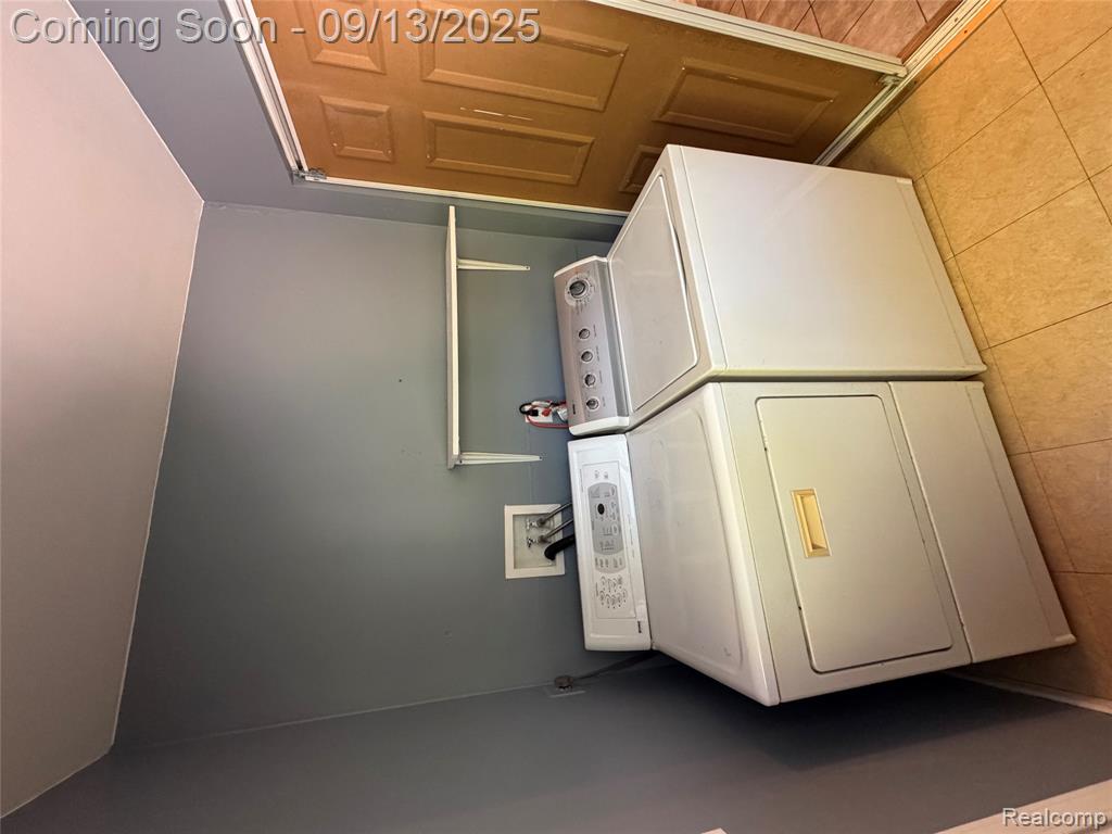 79 E Hudson Avenue, Madison Heights, MI 48071 — Photo 7