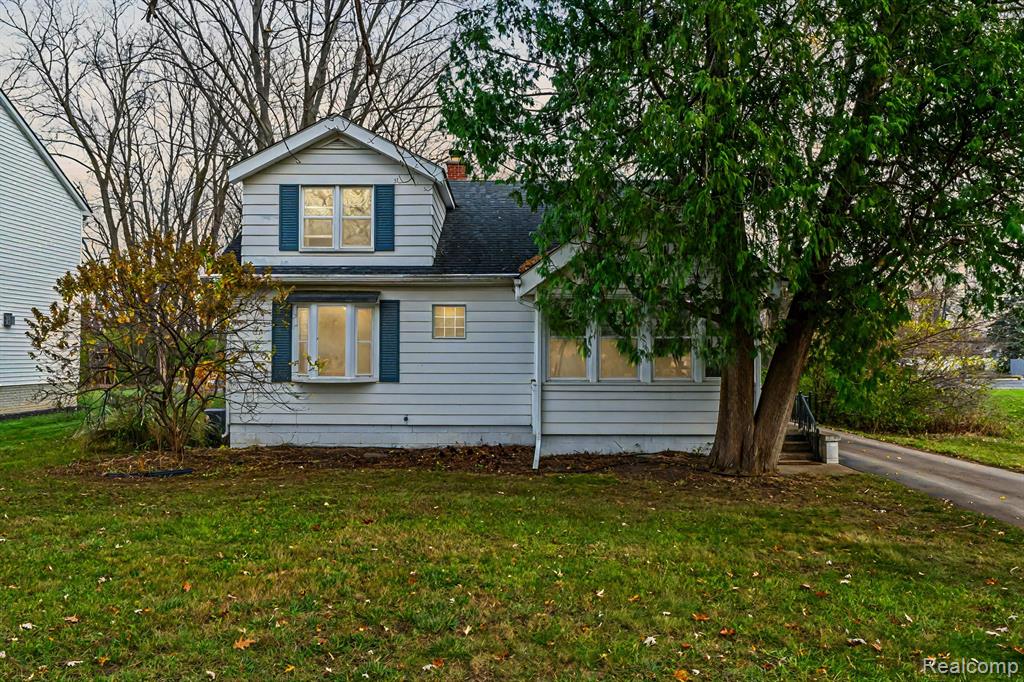 15410 Marilyn Avenue, Plymouth, MI 48170 — Photo 2