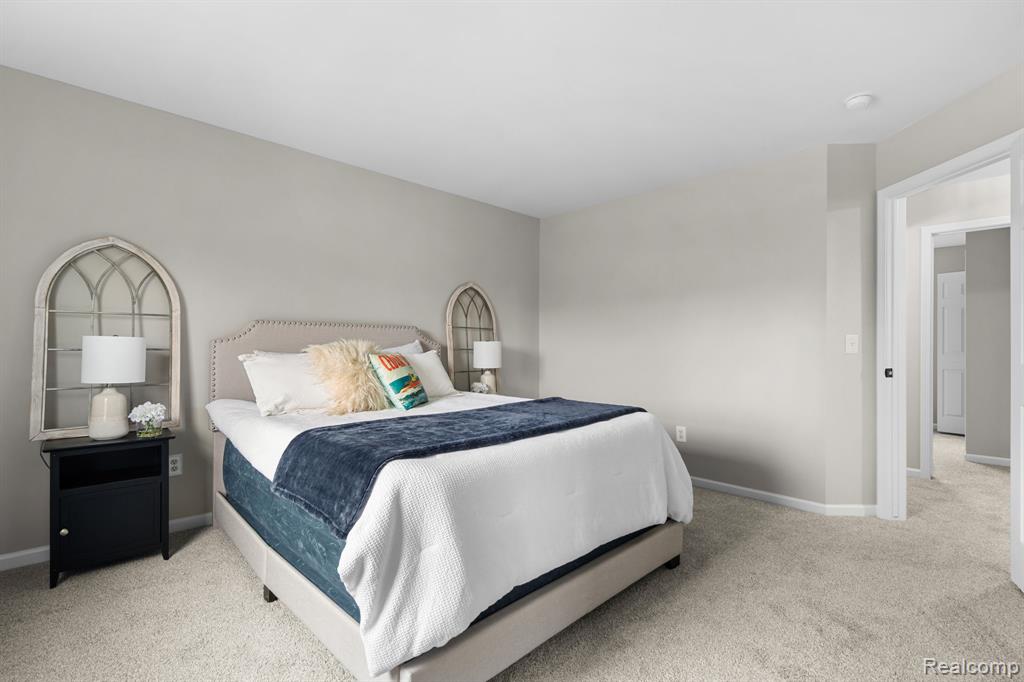 990 Waters Edge Lane, Fenton, MI 48430 — Photo 23