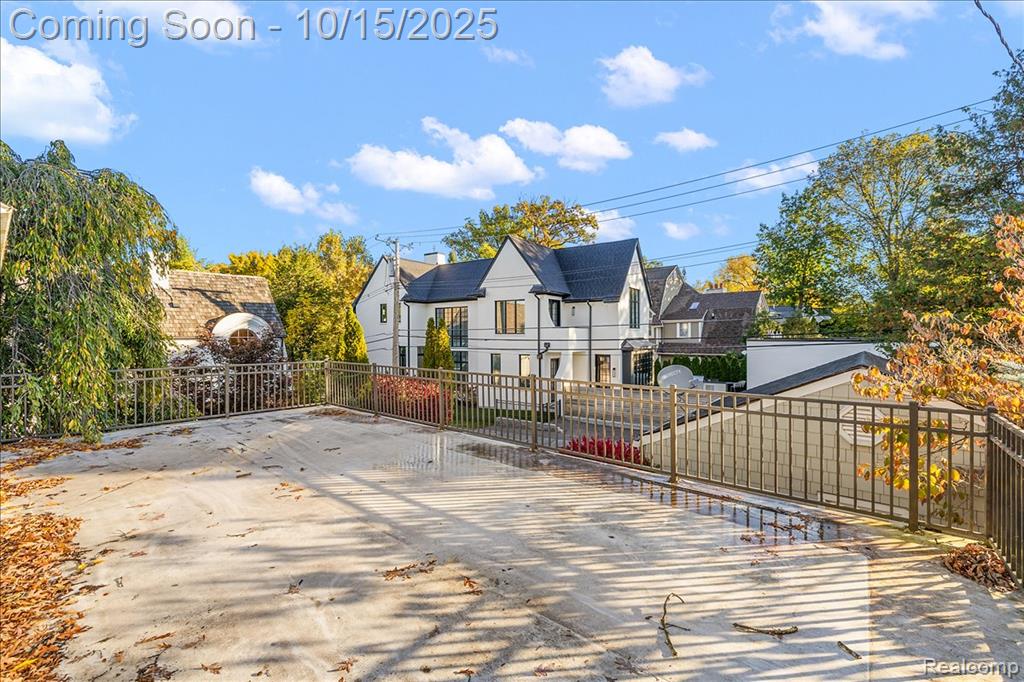 564 BROOKSIDE Avenue, Birmingham, MI 48009 — Photo 33