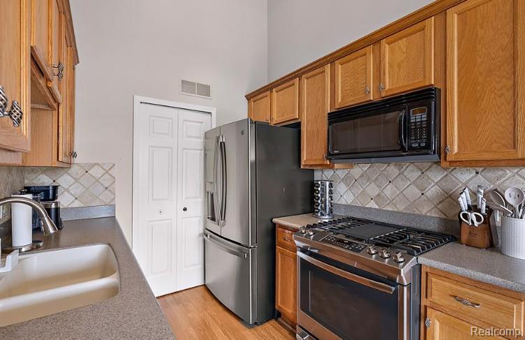 1973 Monarch Drive, Utica, MI 48316 — Photo 16