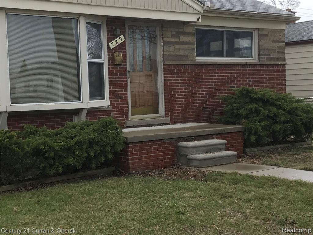 729 Cleophus Parkway, Lincoln Park, MI 48146 — Photo 4