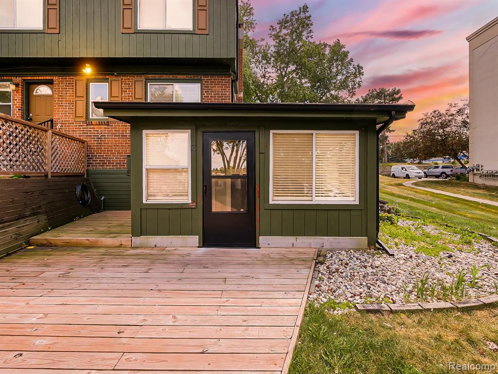 3170 Dixie Highway, Waterford, MI 48328