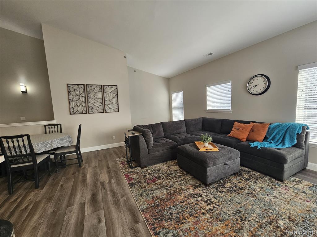 42627 Park Cresent Drive, 36, Sterling Heights, MI 48313 — Photo 15