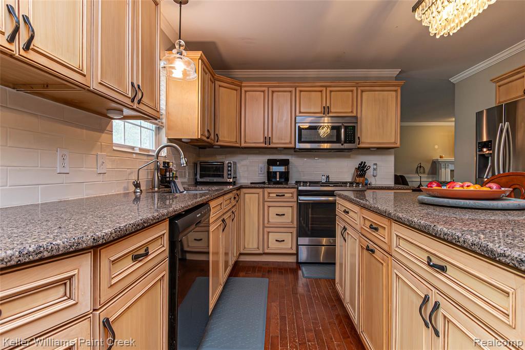 71030 E Pond Creek Drive, Romeo, MI 48065 — Photo 25