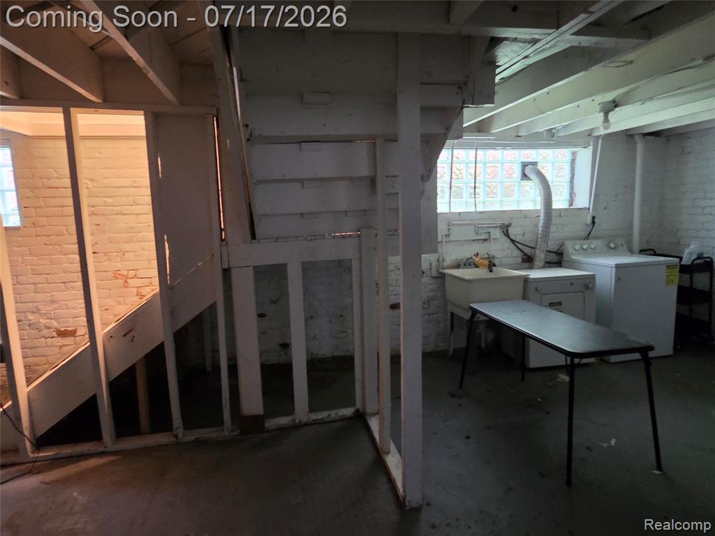 7455 Churchill Street, Detroit, MI 48206 — Photo 37