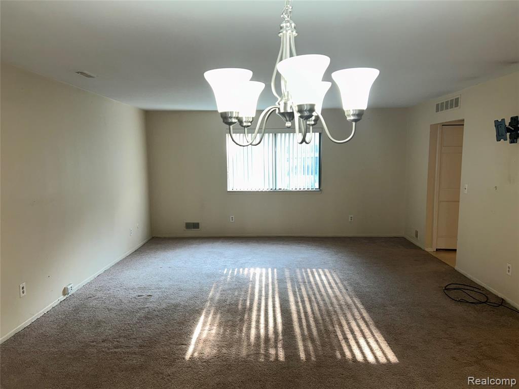 26889 Farmbrook Villa Drive, Southfield, MI 48034 — Photo 17
