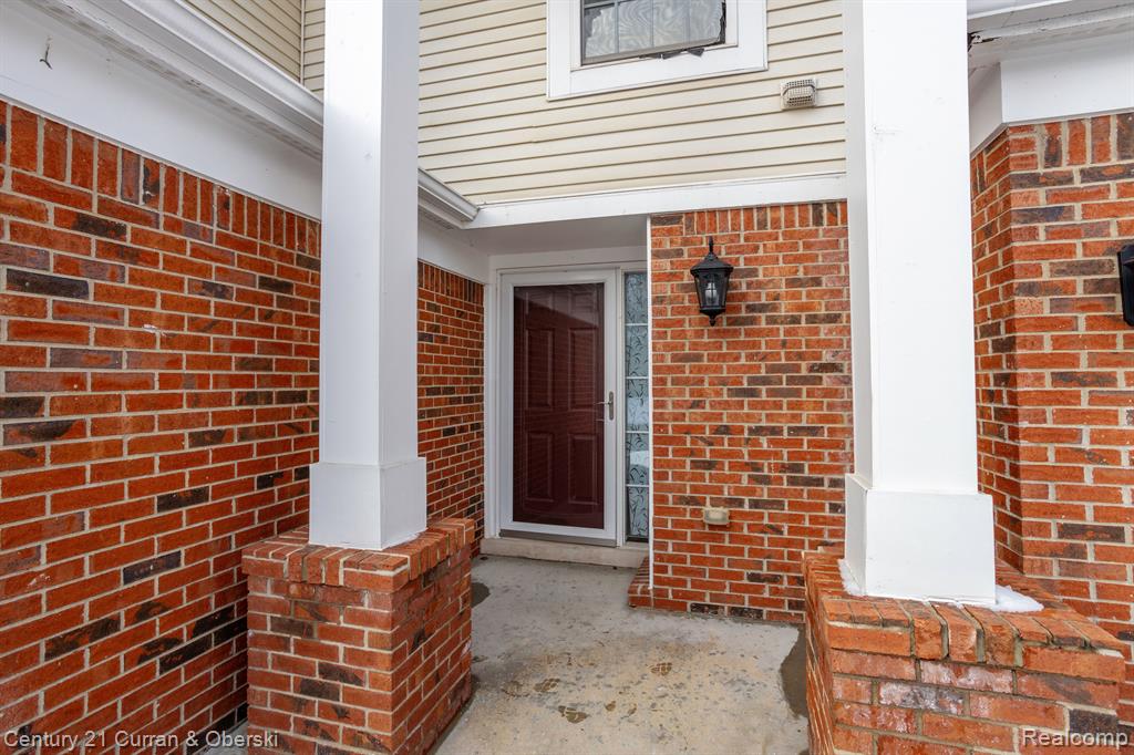 29428 Weston Drive, 124, Novi, MI 48377 — Photo 2