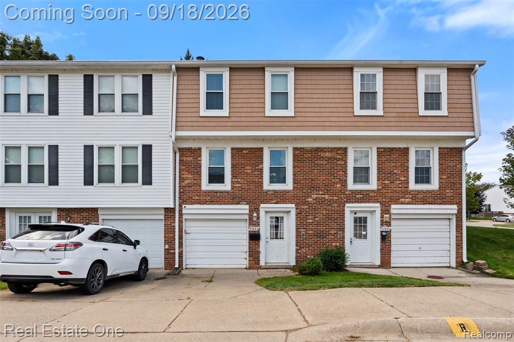 37682 Charter Oaks Boulevard, Clinton Twp, MI 48036