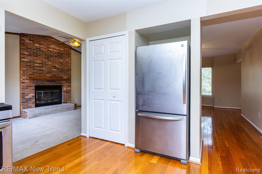 24486 RIVERVIEW Lane, Novi, MI — Photo 16