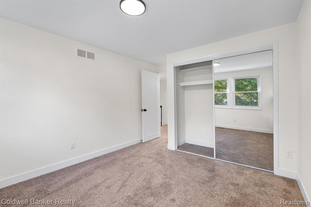 5238 Breeze Hill Place, Troy, MI 48098 — Photo 24