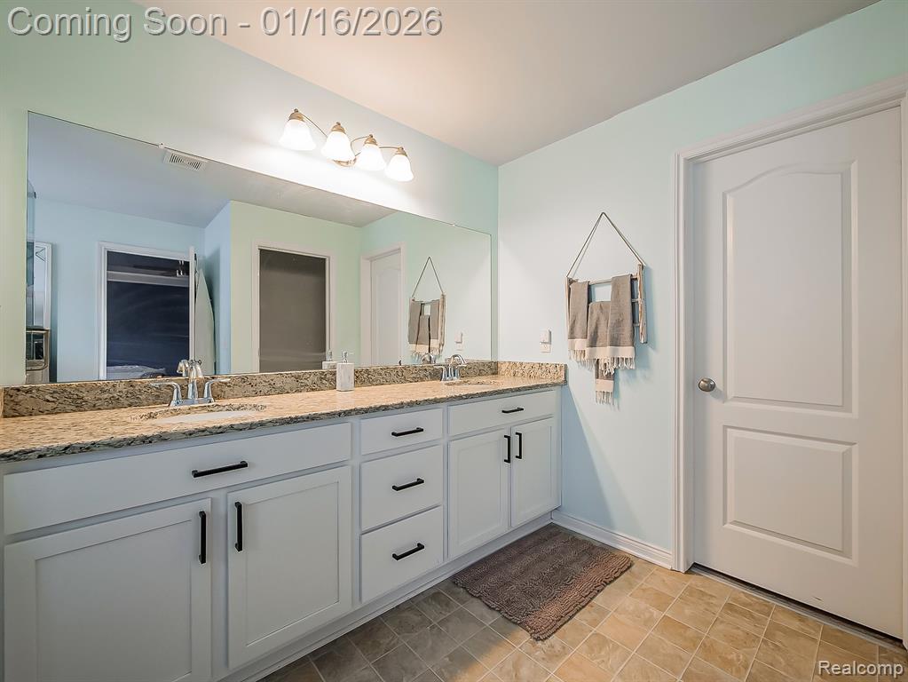 337 Beaver Run, Holly, MI, 48442