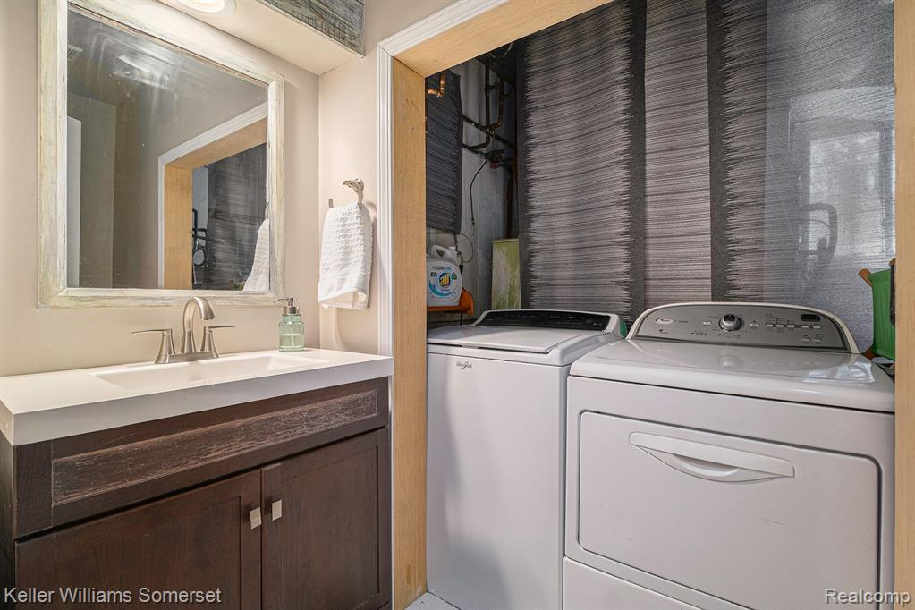 3983 NORMANWOOD, West Bloomfield, MI 48323 — Photo 19