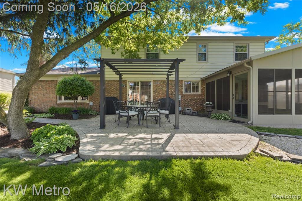 5757 Folkstone Drive, Troy, MI 48085 — Photo 44