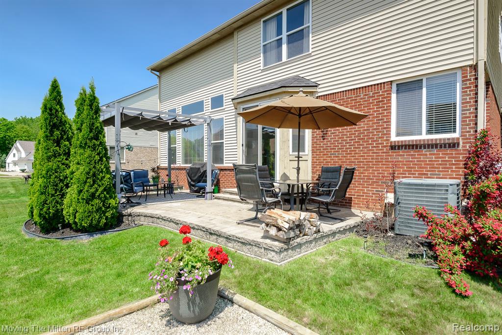 43825 S Timberview Drive, Belleville, MI 48111 — Photo 59